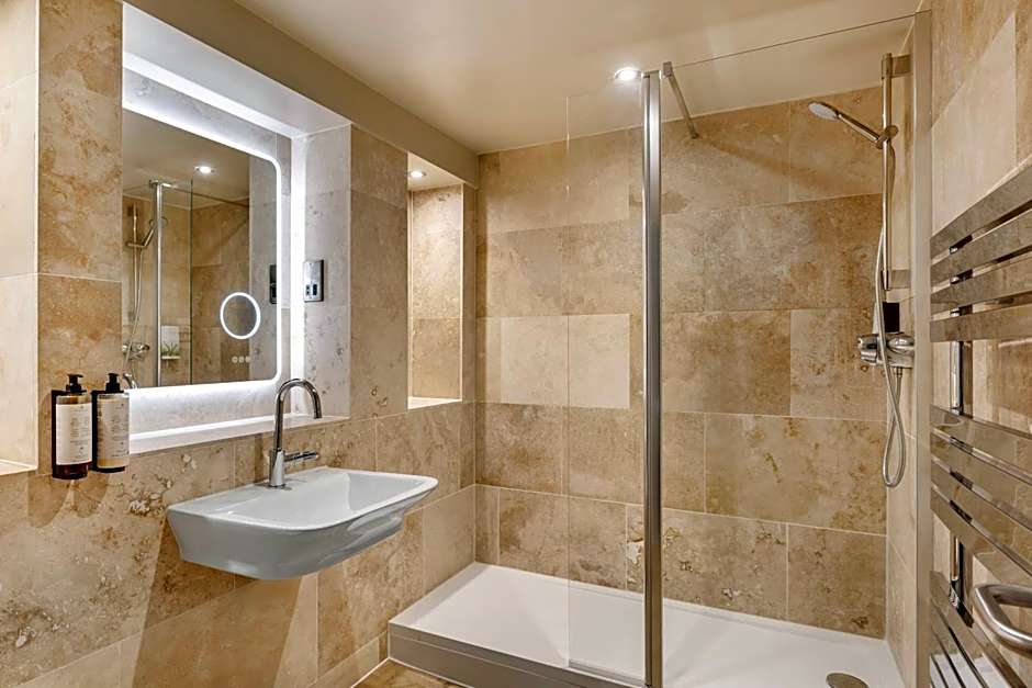 Woodford Bridge Country Club