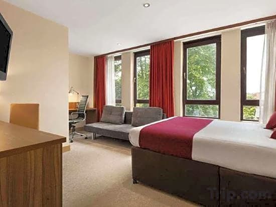 Ramada Hounslow - Heathrow East