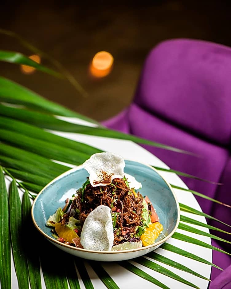 Seasons Hotel (Adults Only)