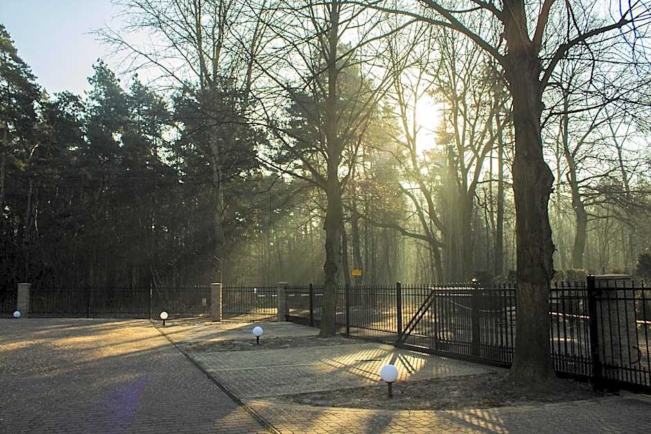 Hotel Modrzewiowy Dwór