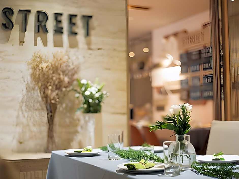 Clef Hotel Bangkok