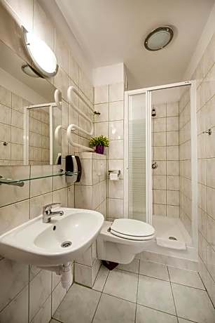 Triple Room with Bathroom