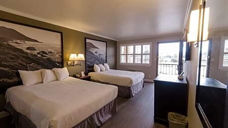 Queen Room with Two Queen Beds - Non-Smoking