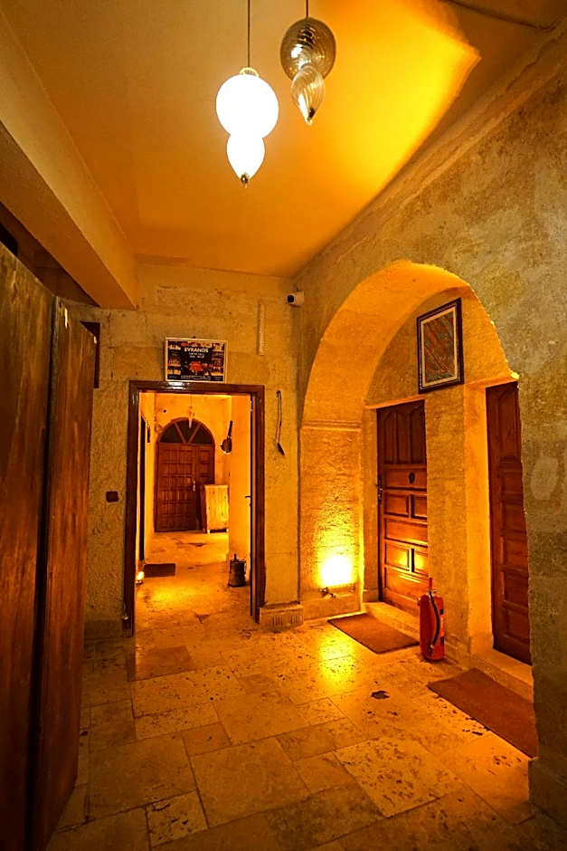 Center Cave House