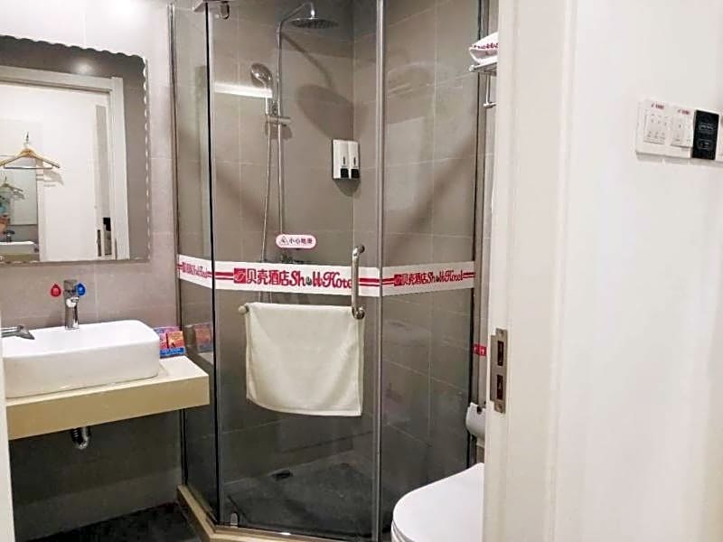 Shell Shanghai Baoshan District Tieli Road Subway Station Tiefeng Road Hotel