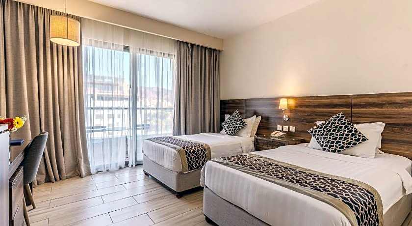 Lacosta Hotel