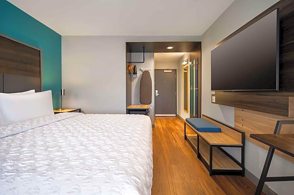 Tru by Hilton Merrillville