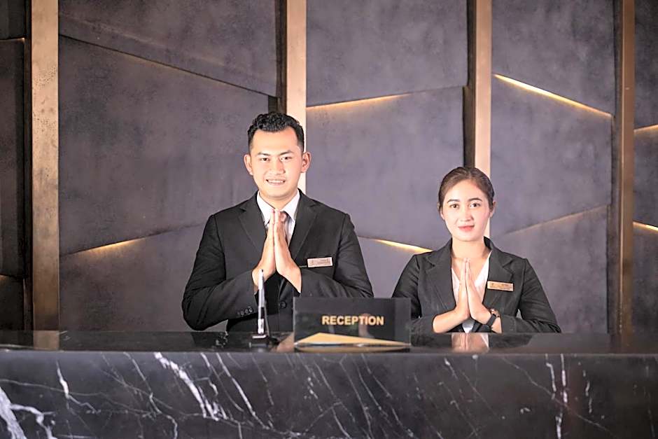 Grand Edge Hotel Semarang