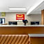 Econo Lodge Inn & Suites At The Conference Center