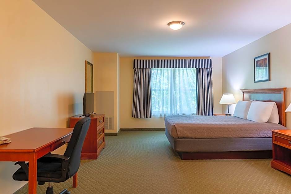 White River Inn & Suites