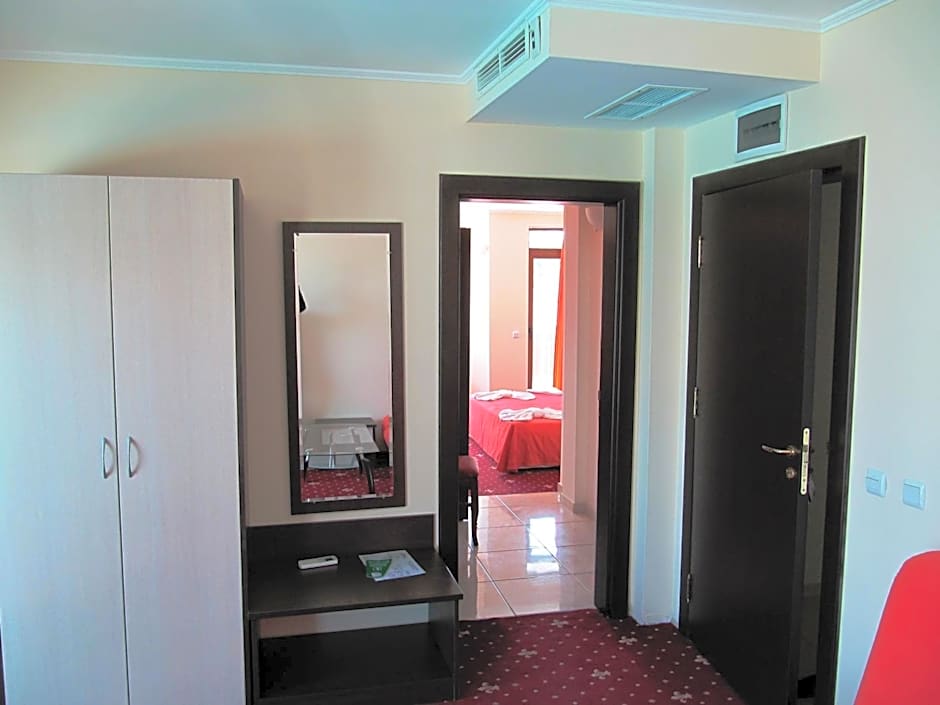 Maverick Hotel