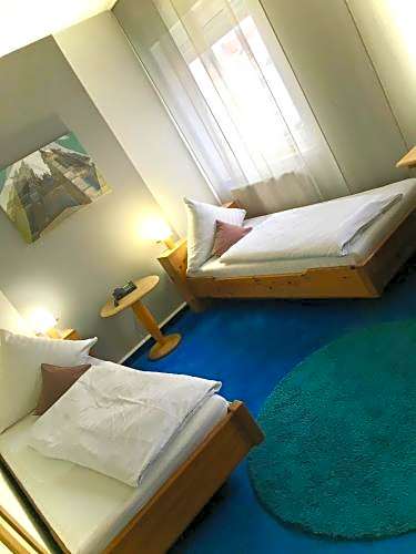 Village Stadthotel