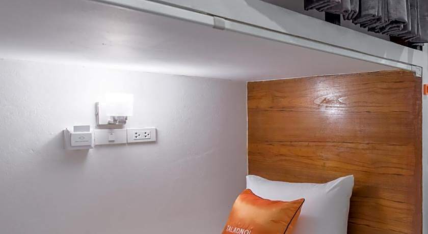 Tiny Taladnoi Hostel