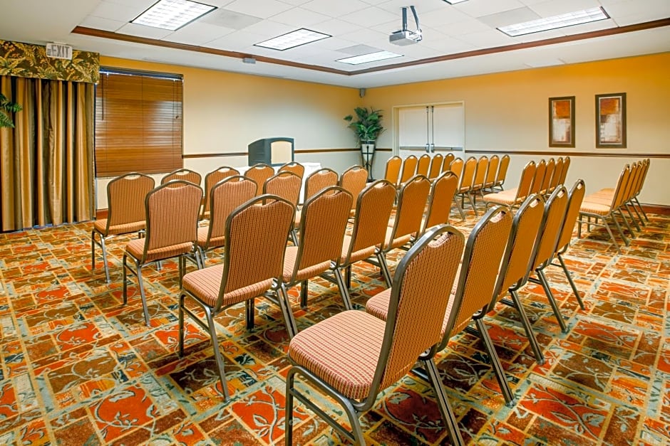 Holiday Inn Express & Suites Bloomington By IHG