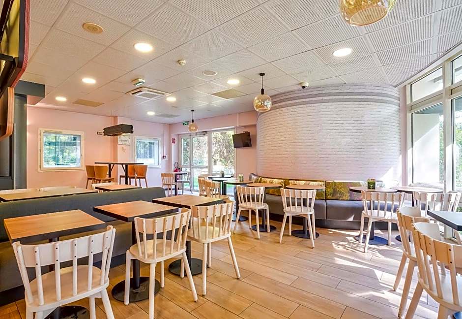 B&B HOTEL Paris Malakoff Parc des Expositions