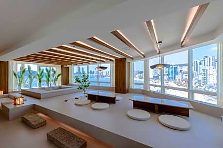 Meomulda Ga Gwangan Poolvilla