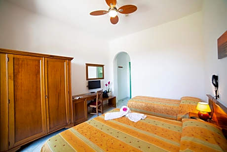 Standard Family Room