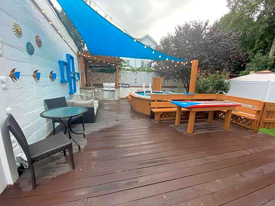 Casa Rosado @ NYC Home Pool Firepit Parking Ferry