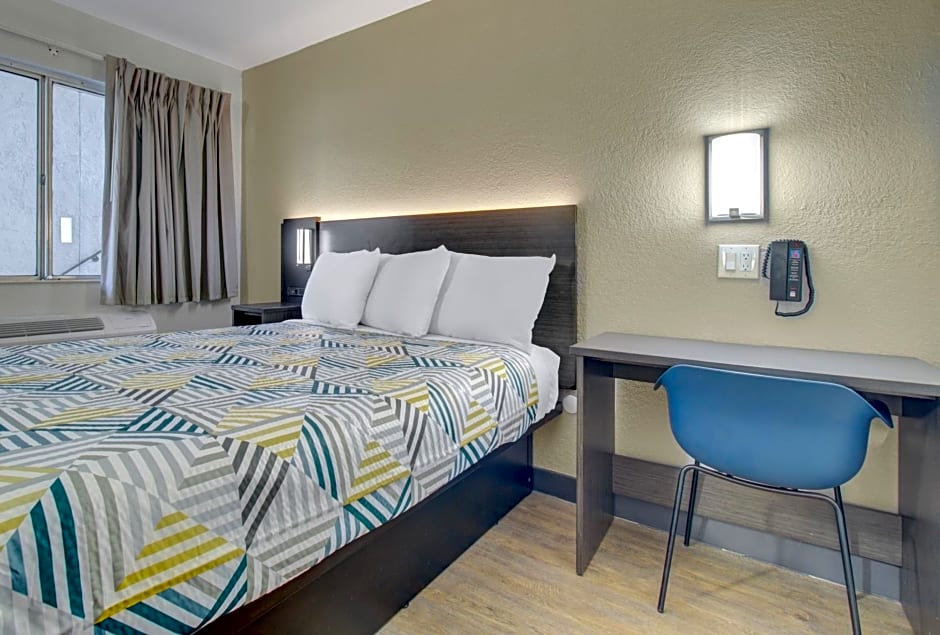Motel 6-Venice, FL