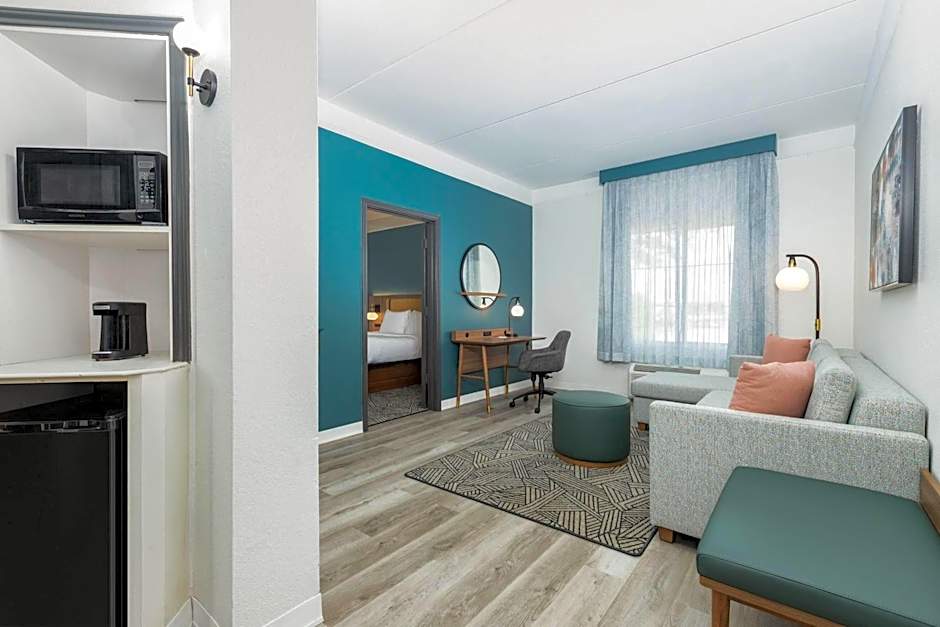 La Quinta Inn & Suites by Wyndham Sherman