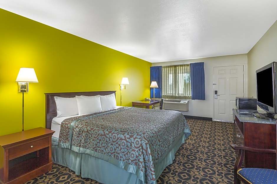 Days Inn by Wyndham Delta