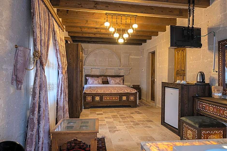 Underground Cave Suites Hotel