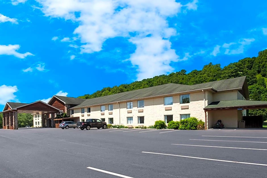 SureStay Plus Hotel by Best Western Berkeley Springs