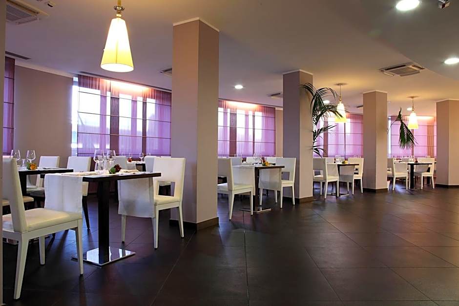 Holiday Inn Genoa City By IHG