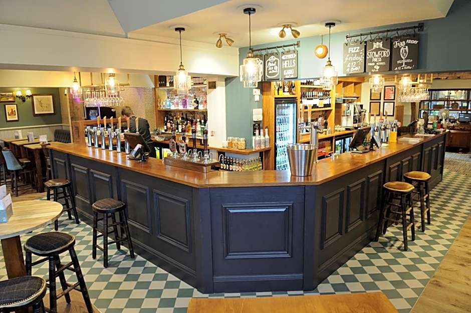 White Hart by Chef & Brewer Collection