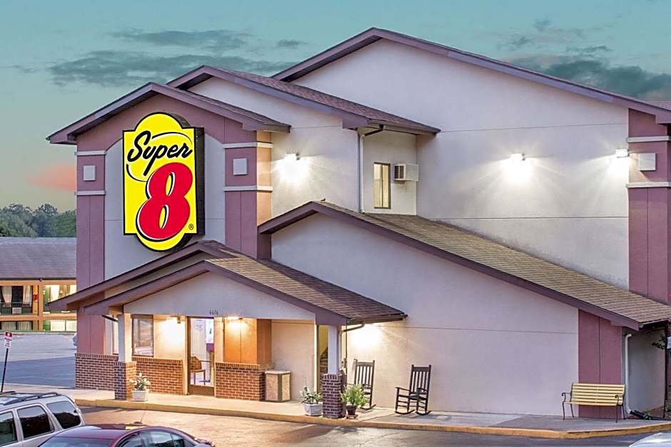 Super 8 by Wyndham Roanoke VA