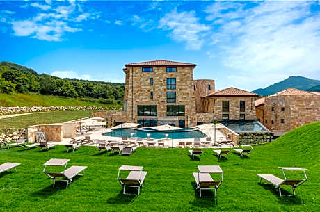 Aqua Montis Resort & Spa