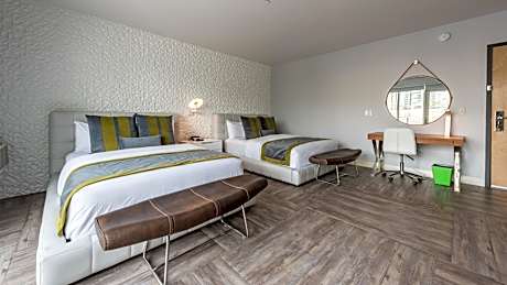Deluxe Two Queen Room with Balcony