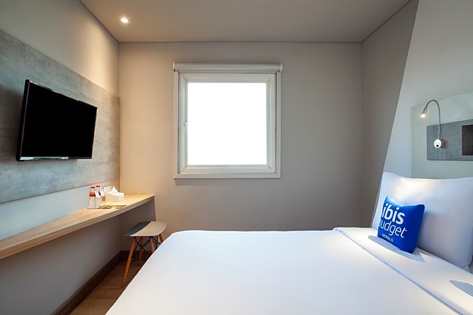 ibis budget Surabaya Diponegoro