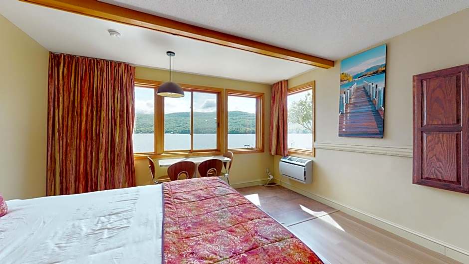 Surfside On The Lake