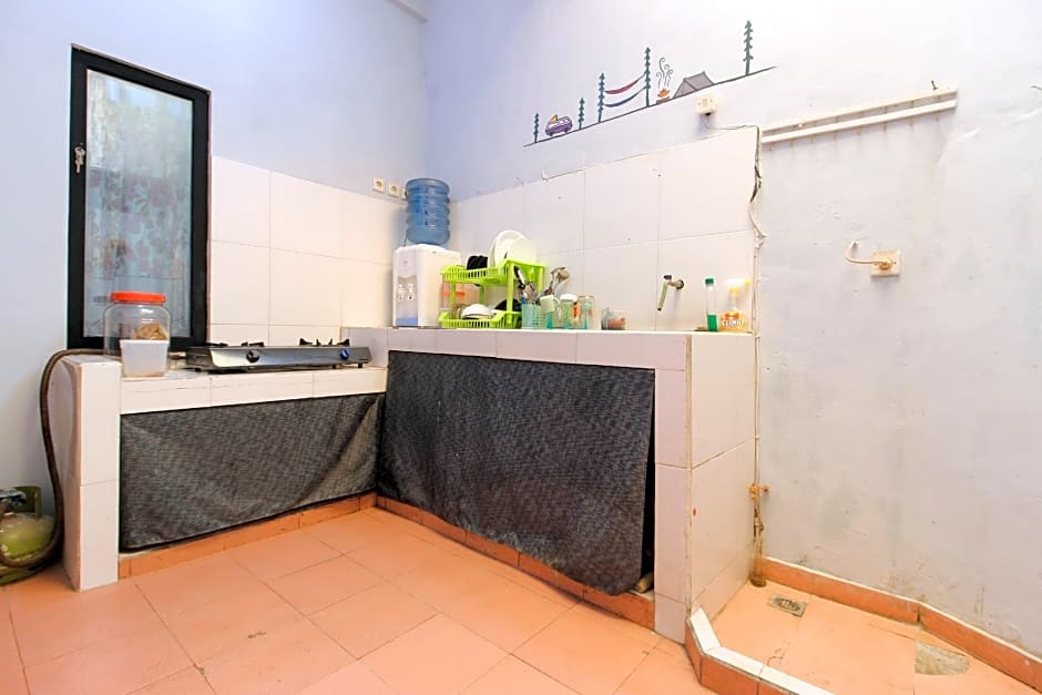 RedDoorz near Graha Saba UGM