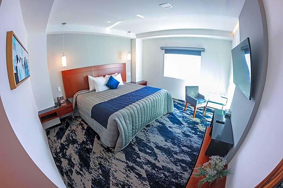 Photo 1 of 9 of Standard 1 King Bed
