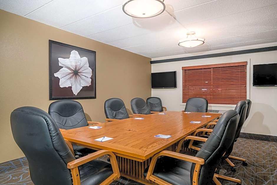 Baymont by Wyndham Owatonna