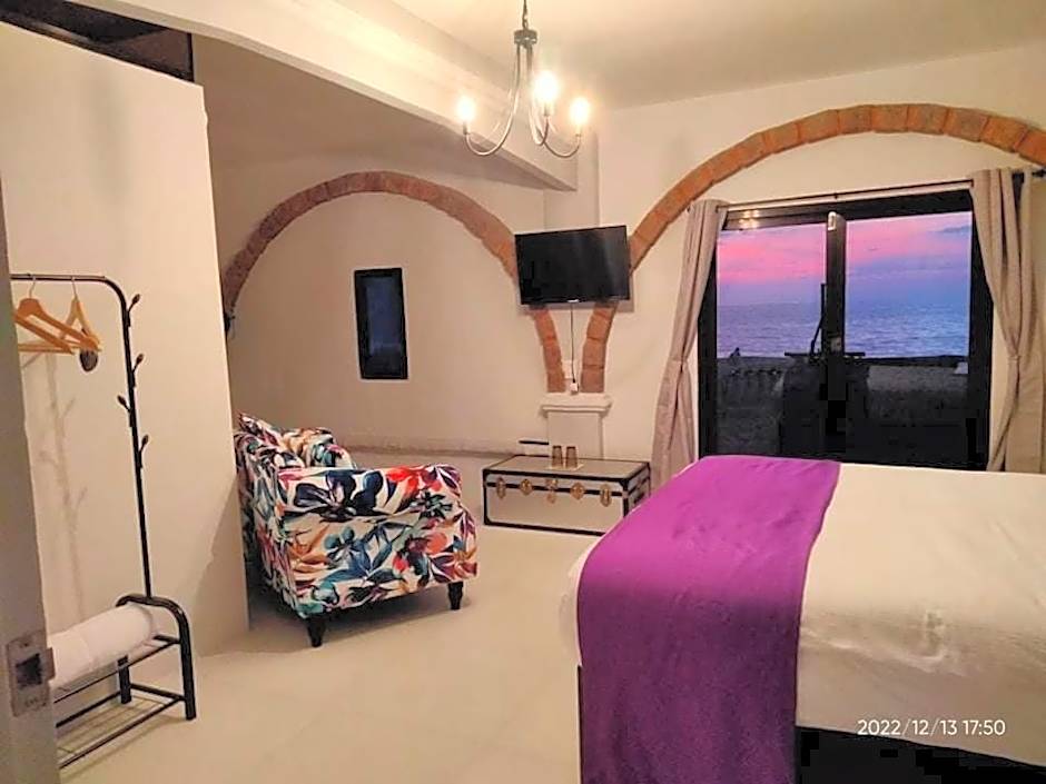 Sunbloom Beachfront Hotel and Restaurant Zambales