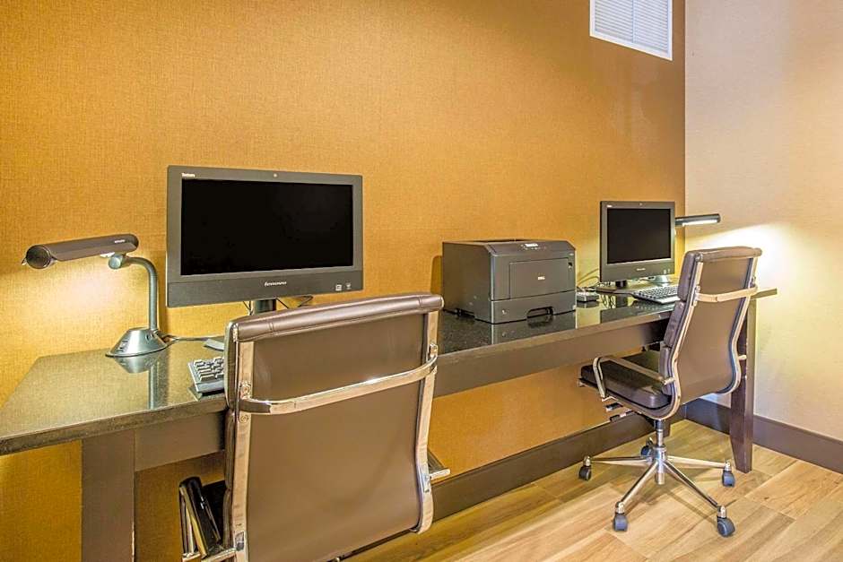 Comfort Suites Fairview Heights - St. Louis