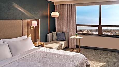 Premium King Room with Airport View
