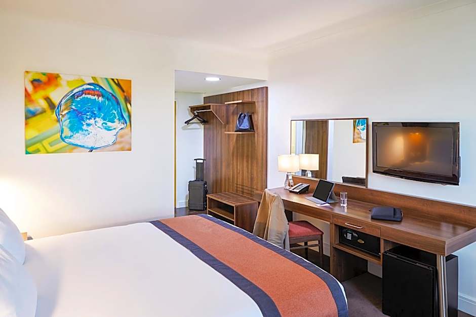 Mercure St Helens