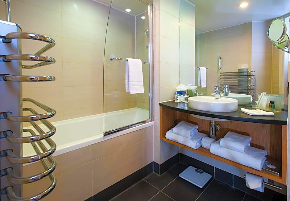 Holiday Inn Salisbury-Stonehenge By IHG