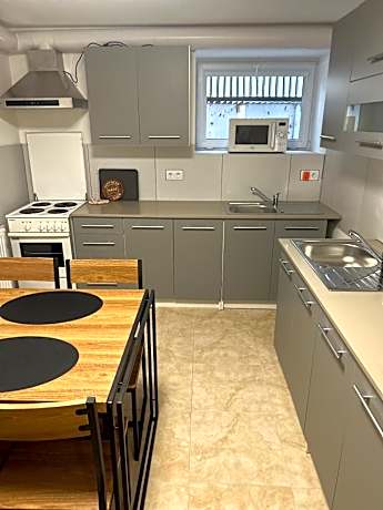 Hostel 24 Miejsca Parkingowe Noclegi Pracownicze.