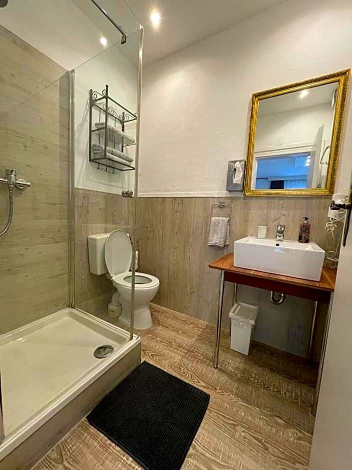 LA Boutique House