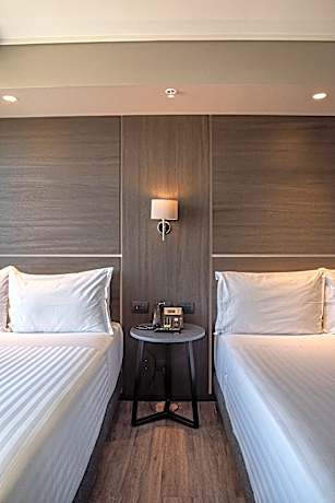 2 Double Beds Hearing Accessible