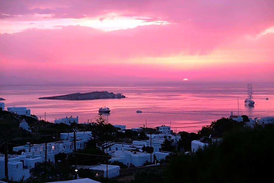 Ostraco Suites