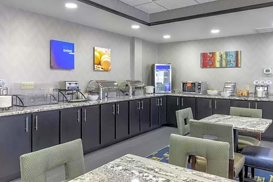 Comfort Inn & Suites Pauls Valley - City Lake