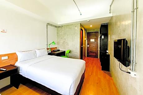 Travelbee Seaside Inn