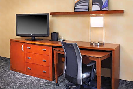 King Room with Sofa Bed - Non-Smoking