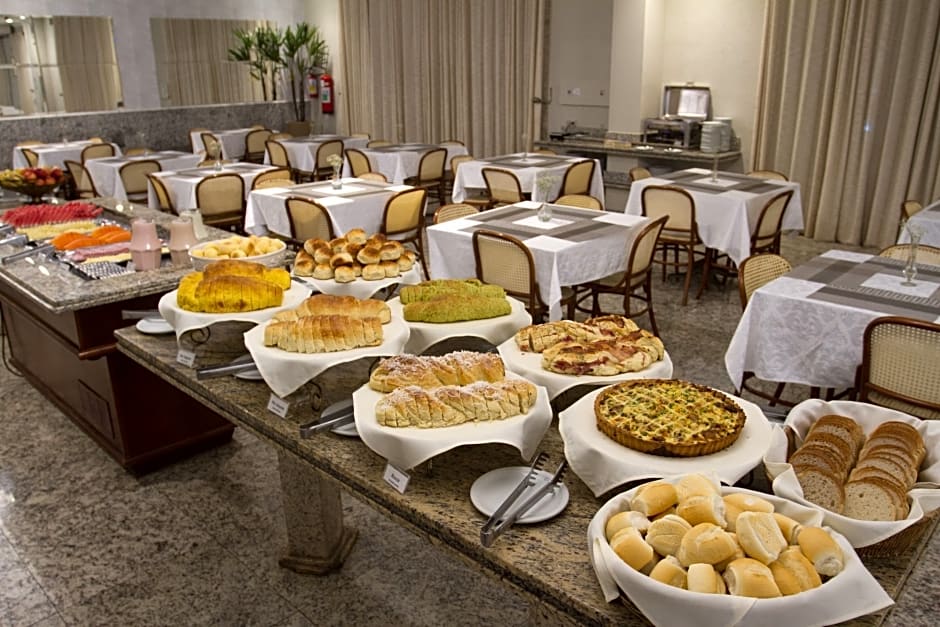 Dan Inn Franca & Convenções